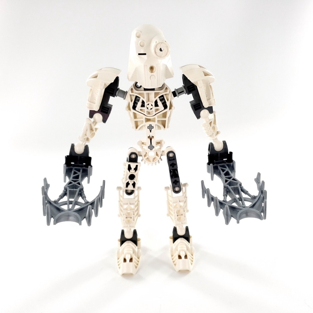 LEGO BIONICLE: Nuju (8606) Near Complete Missing 1 Leg Shield No Instructions